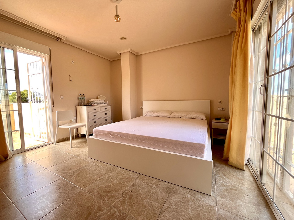 5-Bedroom Detached House in La Zenia, Orihuela Costa | Su... - Image 4