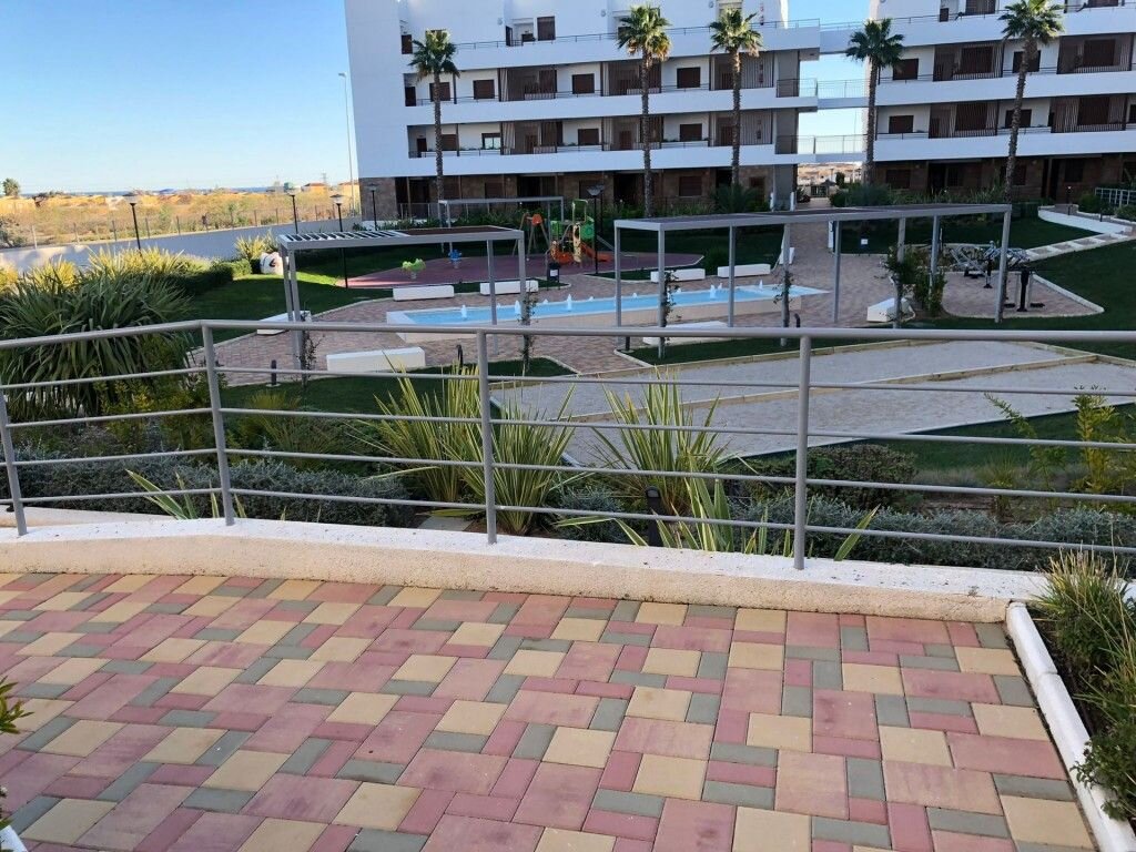 Appartement met 2 Slaapkamers in Cabo Roig, Orihuela Costa - Image 16