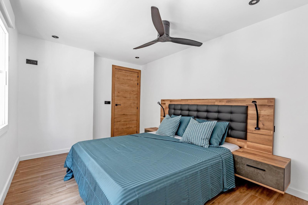 3-Bedroom Middle Floor Apartment in Playa Del Cura, Torre... - Image 5