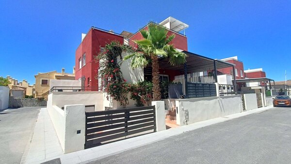 3-Bedroom Quad in Algorfa