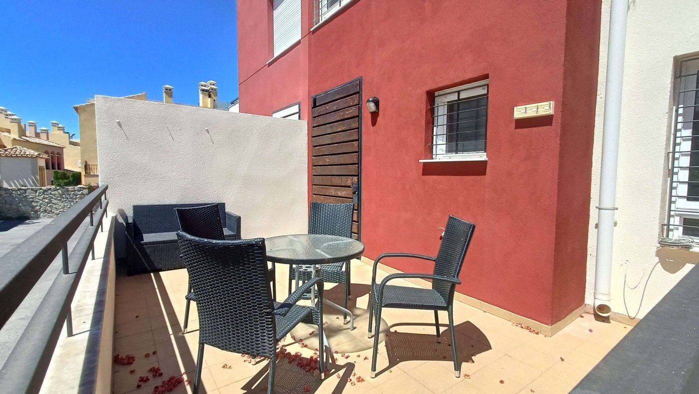 3-Bedroom Quad in Algorfa - Image 10