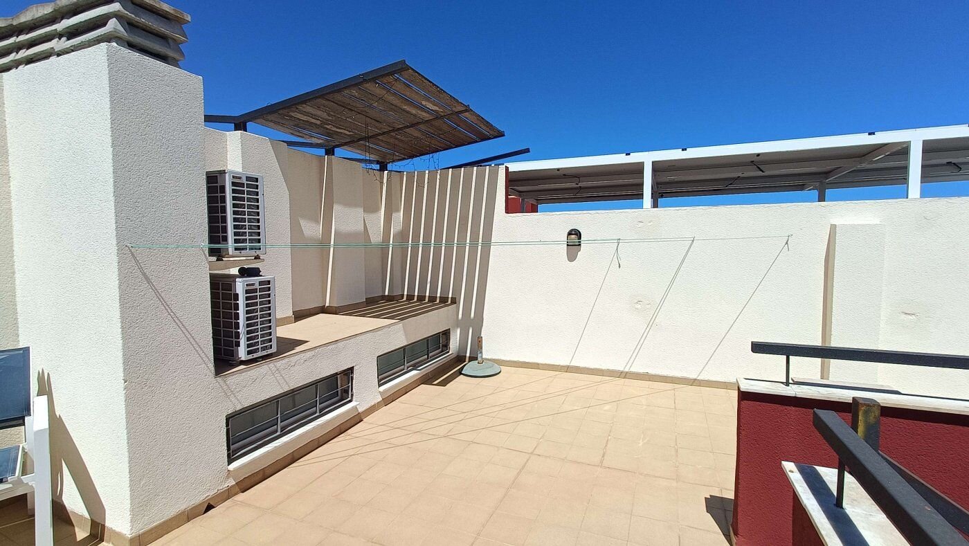 3-Bedroom Quad in Algorfa - Image 24