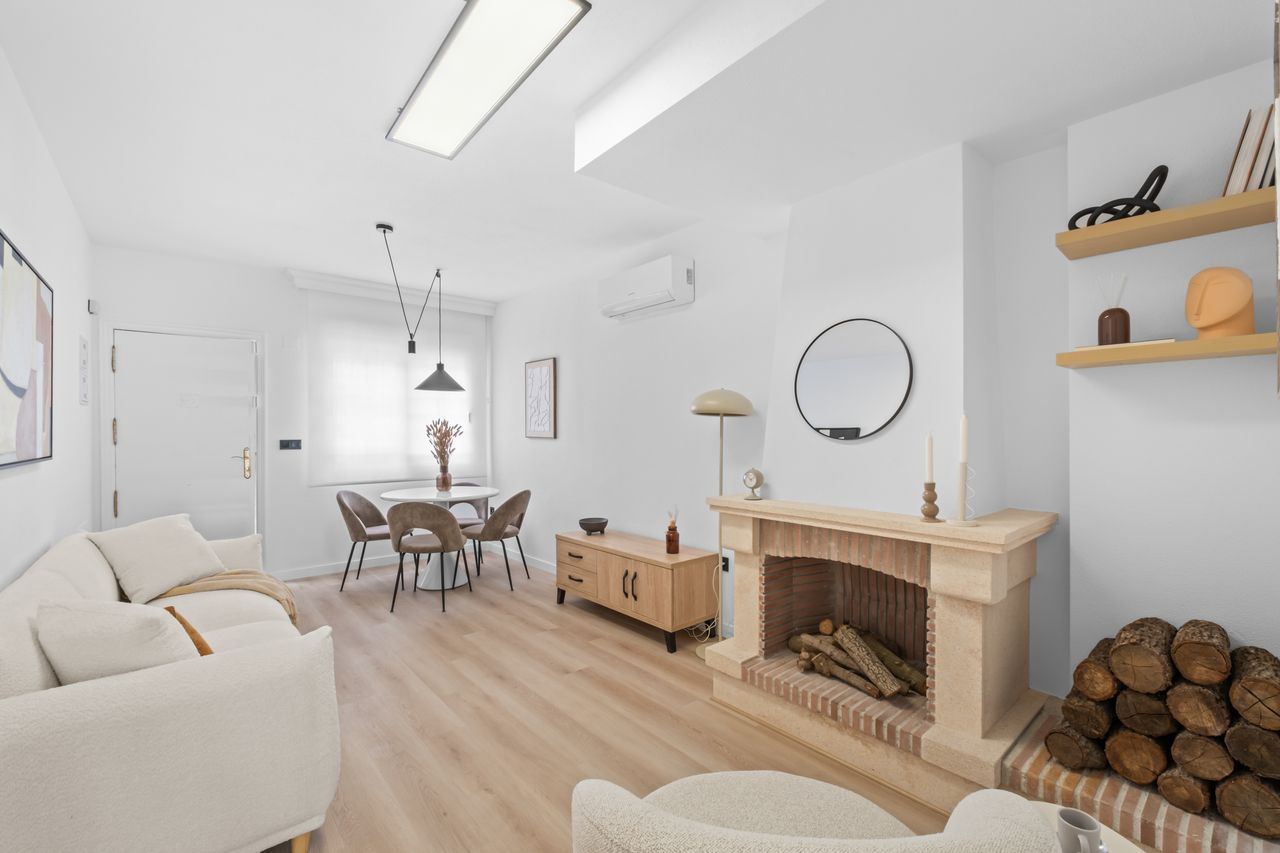 3-Bedroom House in Villamartin, Orihuela Costa - Image 5