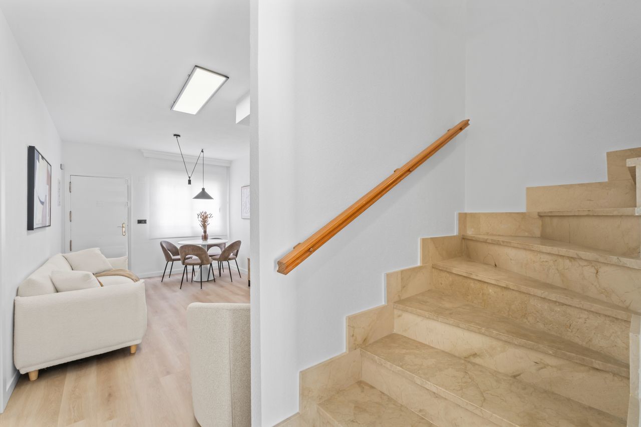 3-Bedroom House in Villamartin, Orihuela Costa - Image 8