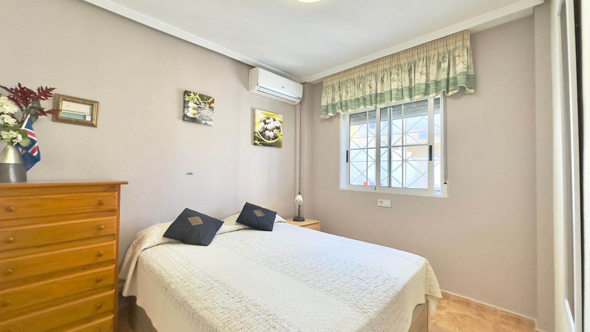 2-Zimmer Bungalow in Torrevieja - Image 4