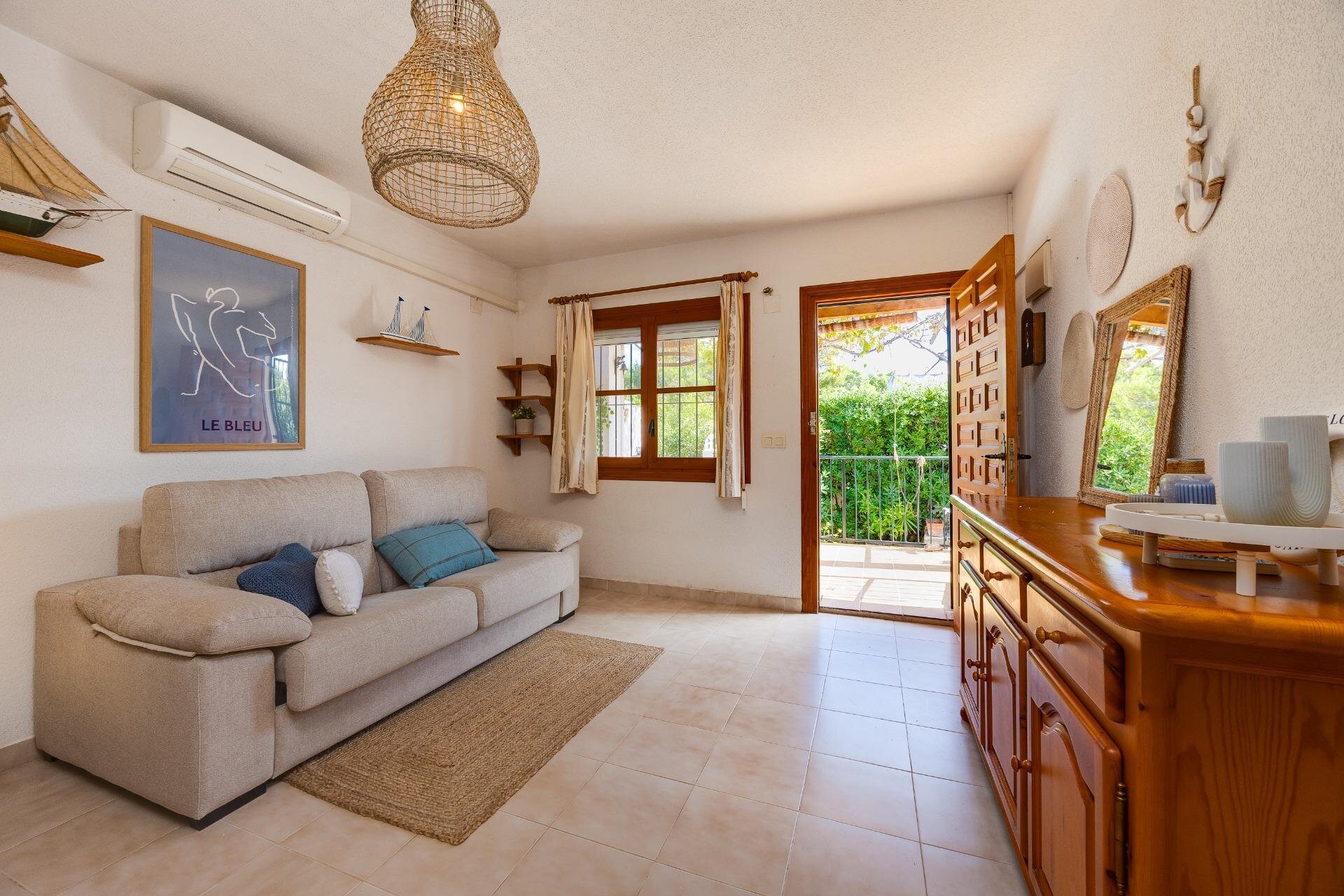 2-Bedroom Bungalow in Los Balcones, Torrevieja - Image 14
