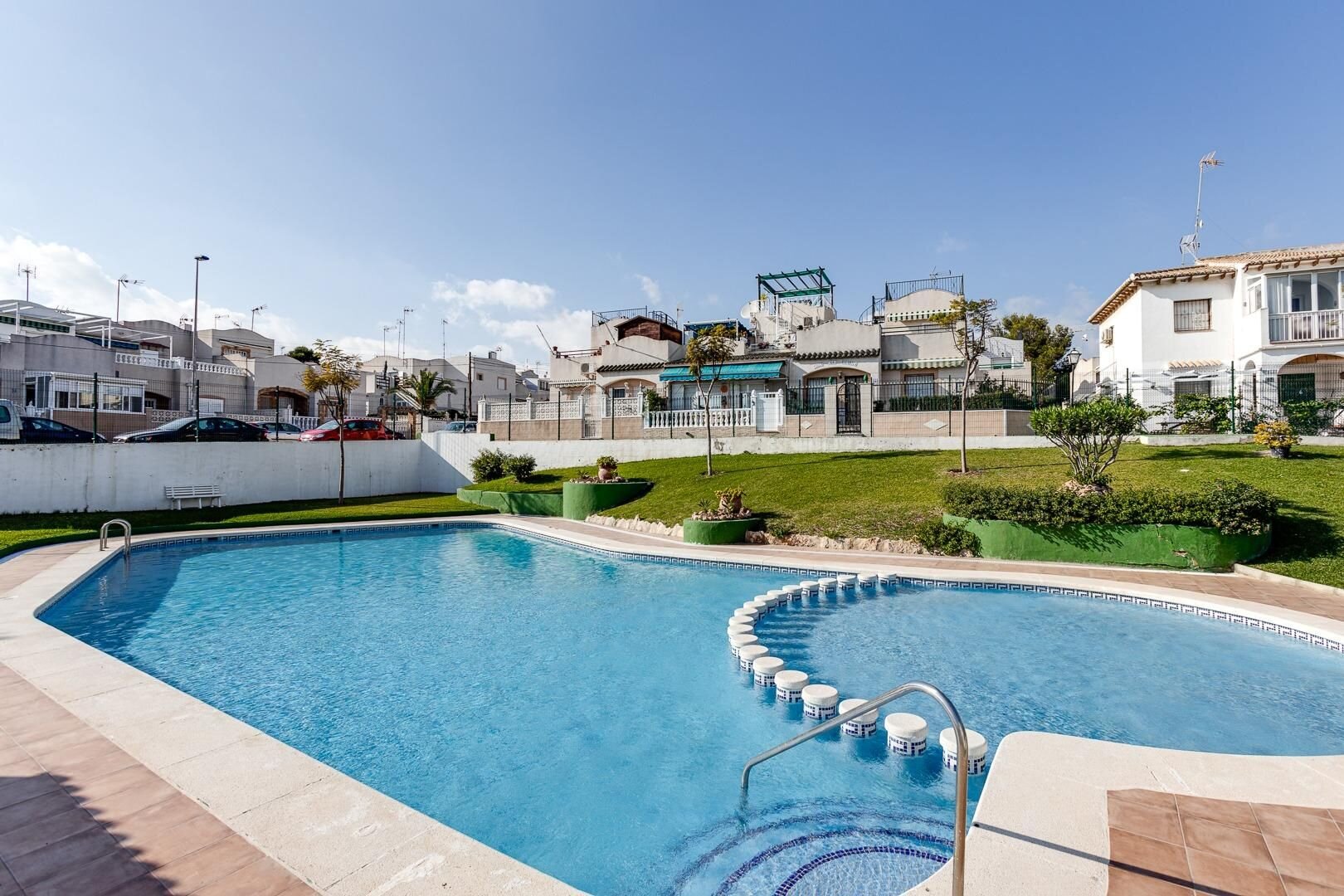 2-Bedroom Bungalow in Los Balcones, Torrevieja - Image 38