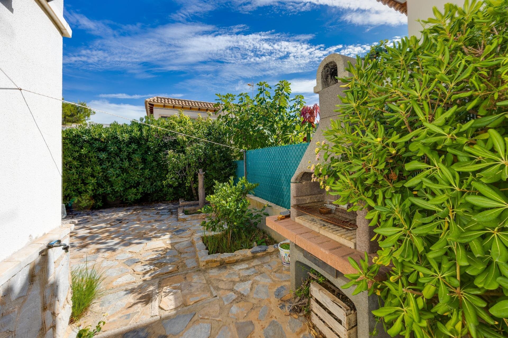 2-Bedroom Bungalow in Los Balcones, Torrevieja - Image 5