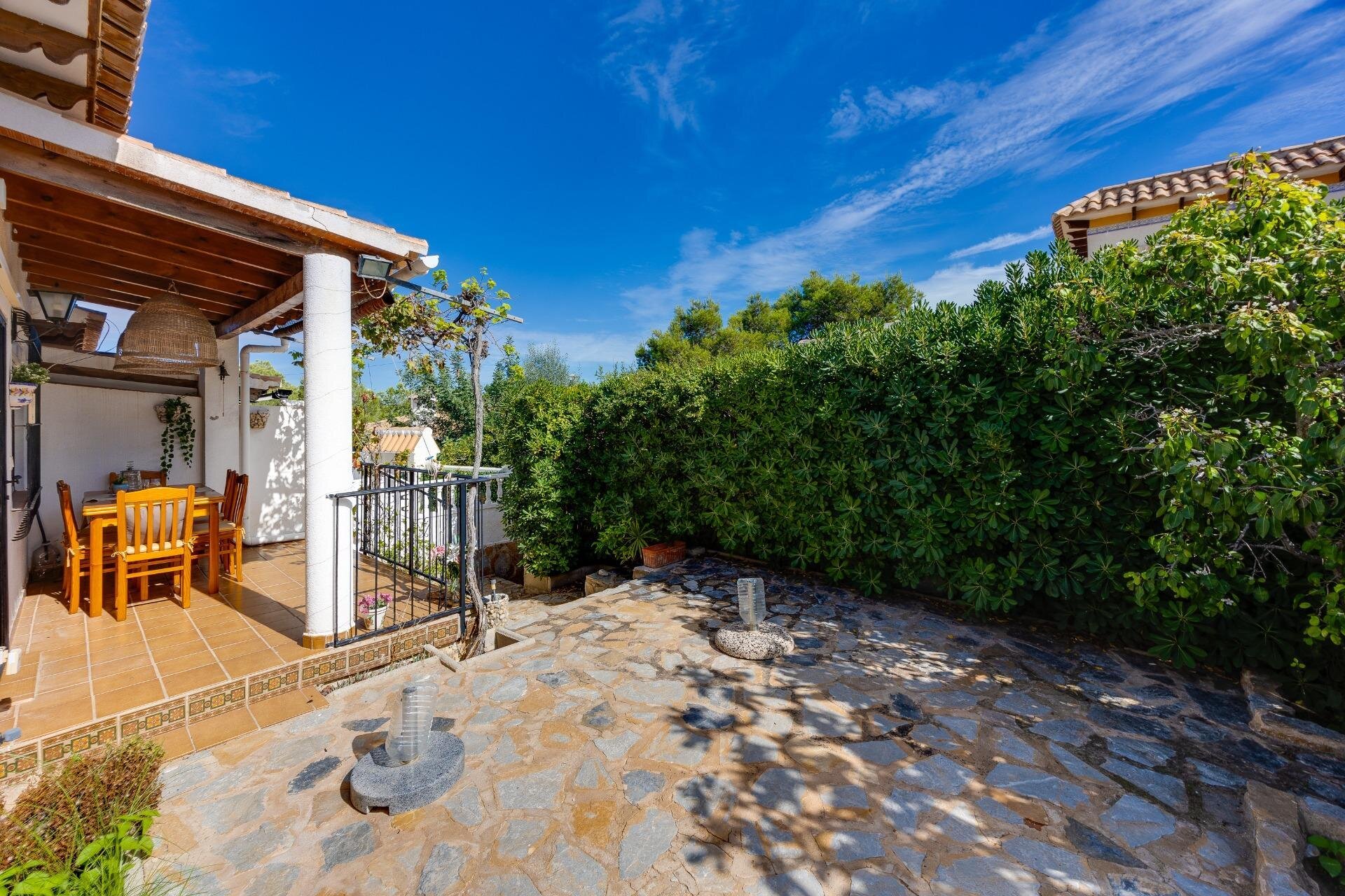 2-Bedroom Bungalow in Los Balcones, Torrevieja - Image 6