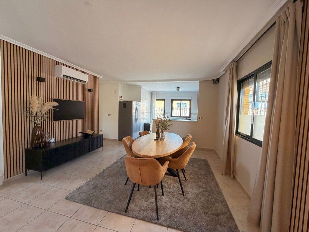 4-Bedroom Villa in Costa Blanca Sur, Algorfa - Image 15