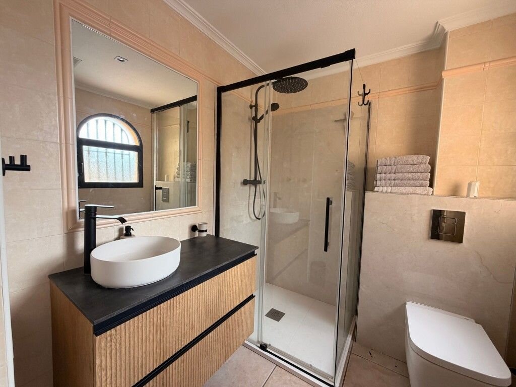 4-Bedroom Villa in Costa Blanca Sur, Algorfa - Image 19
