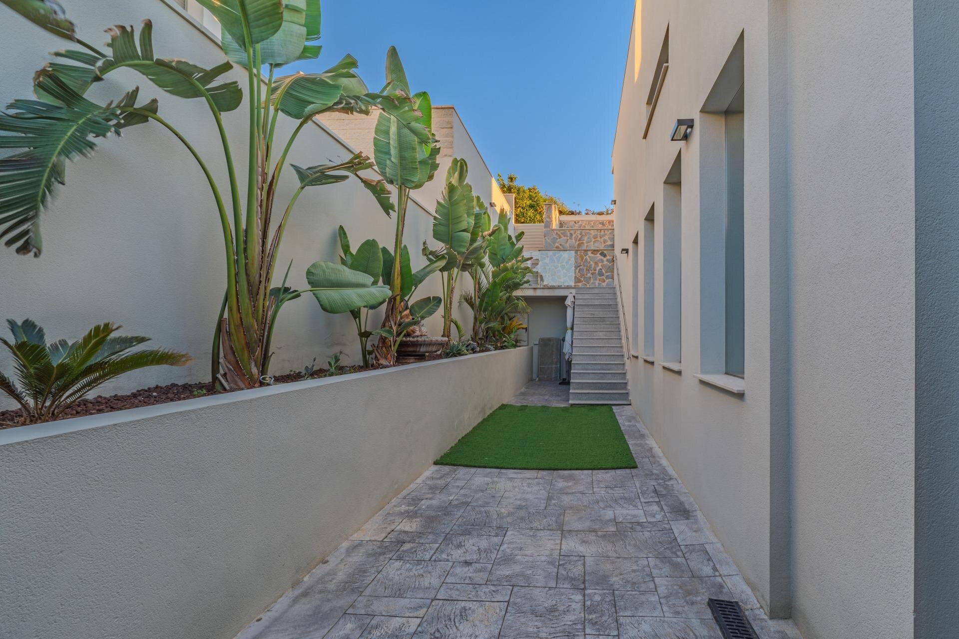 4-Bedroom Villa in Residencial Benimar, Benijofar - Image 30