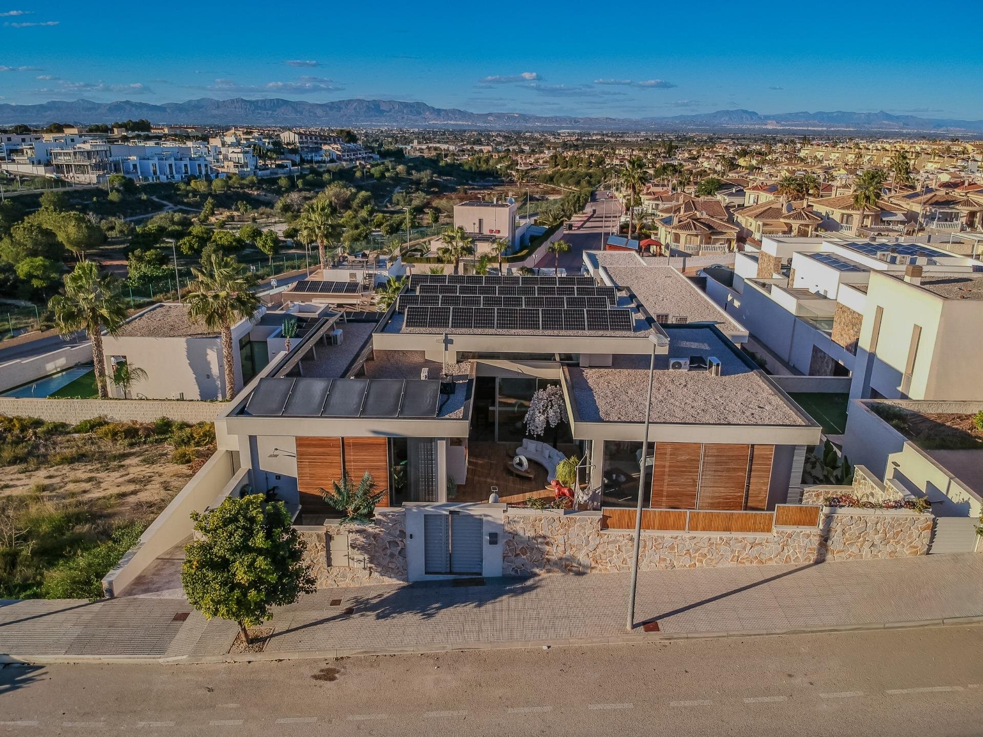 4-Bedroom Villa in Residencial Benimar, Benijofar - Image 5