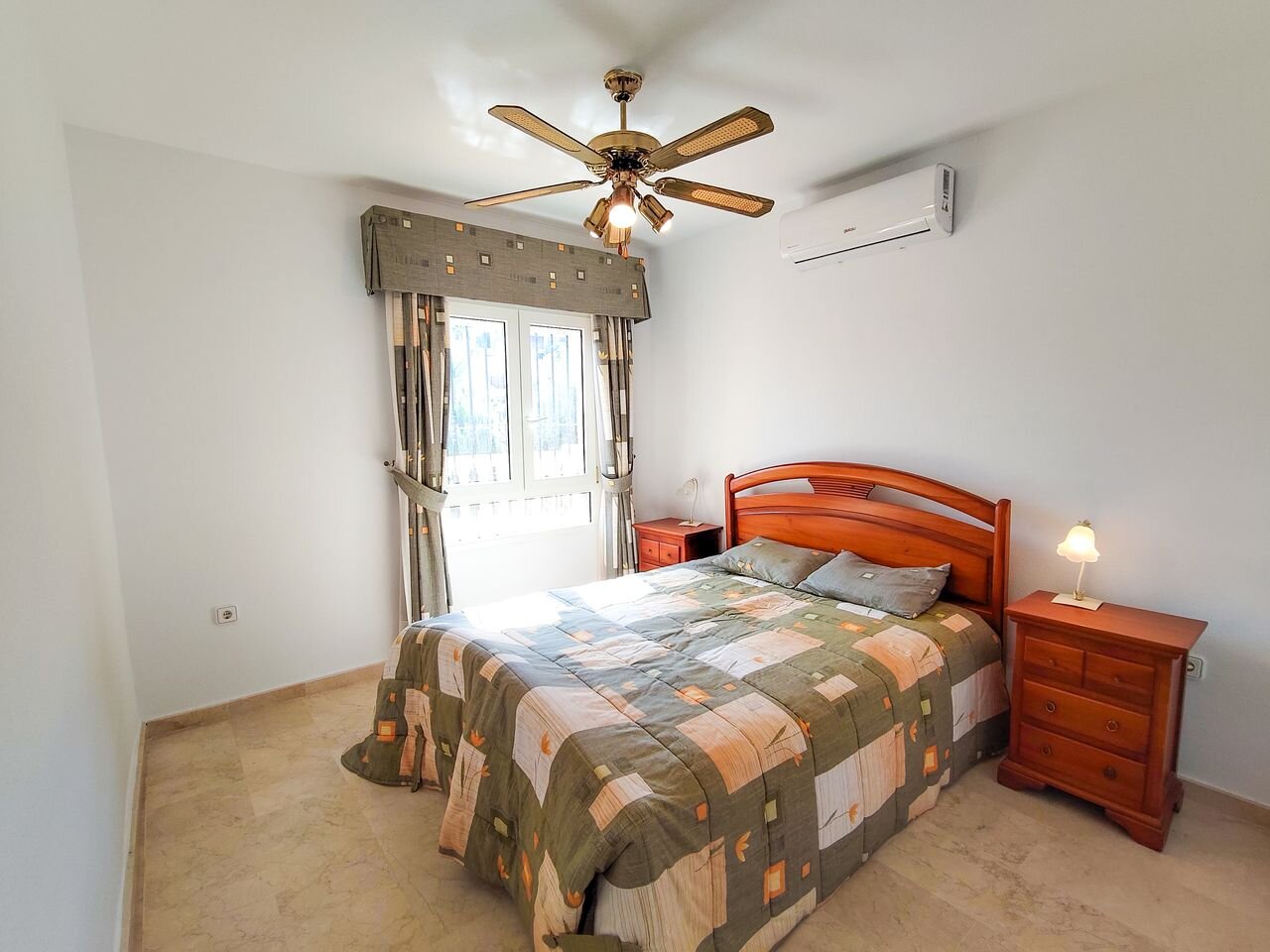 3-Bedroom Villa in Villamartín-las Filipinas, Orihuela Costa - Image 19