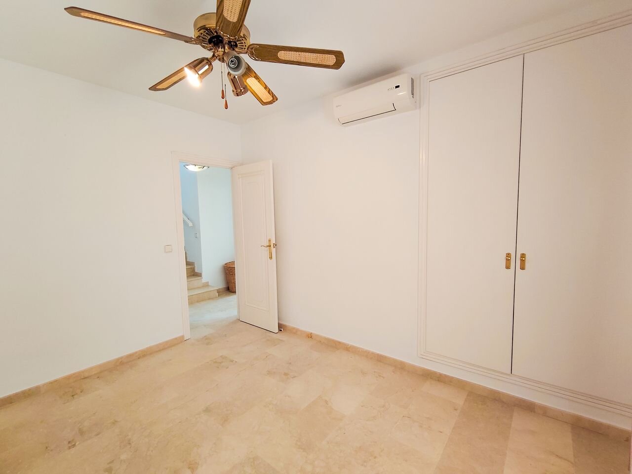 3-Bedroom Villa in Villamartín-las Filipinas, Orihuela Costa - Image 22