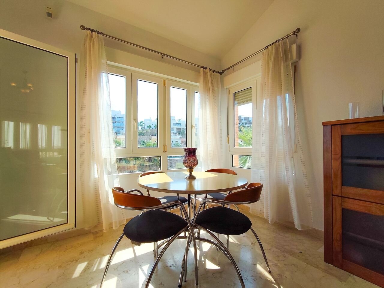 3-Bedroom Villa in Villamartín-las Filipinas, Orihuela Costa - Image 7