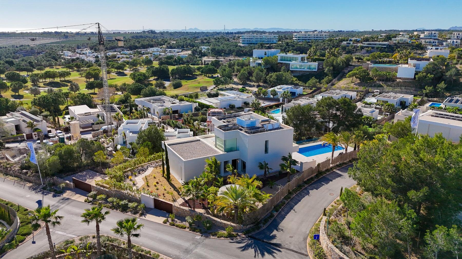 5-Bedroom Villa in Las Colinas Golf, Orihuela - Image 2