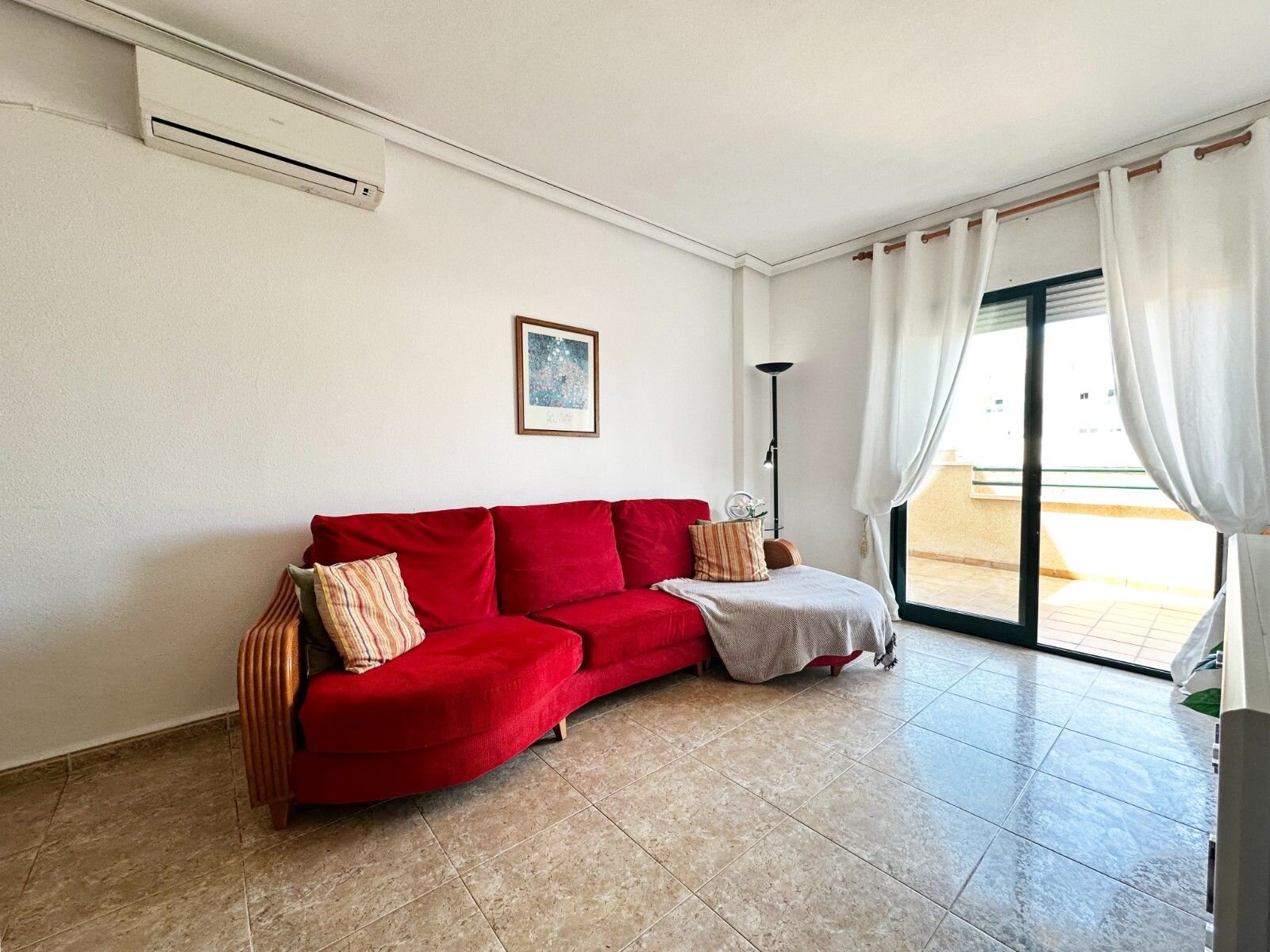 2-Bedroom Apartment in Lomas de Cabo Roig, Orihuela Costa - Image 6