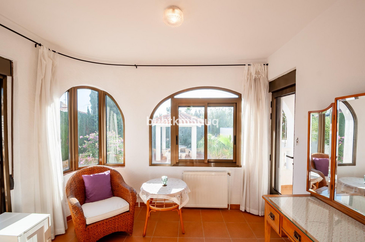 3-Bedroom Detached House in  Calpe | Sunny Casas - Costa ... - Image 11