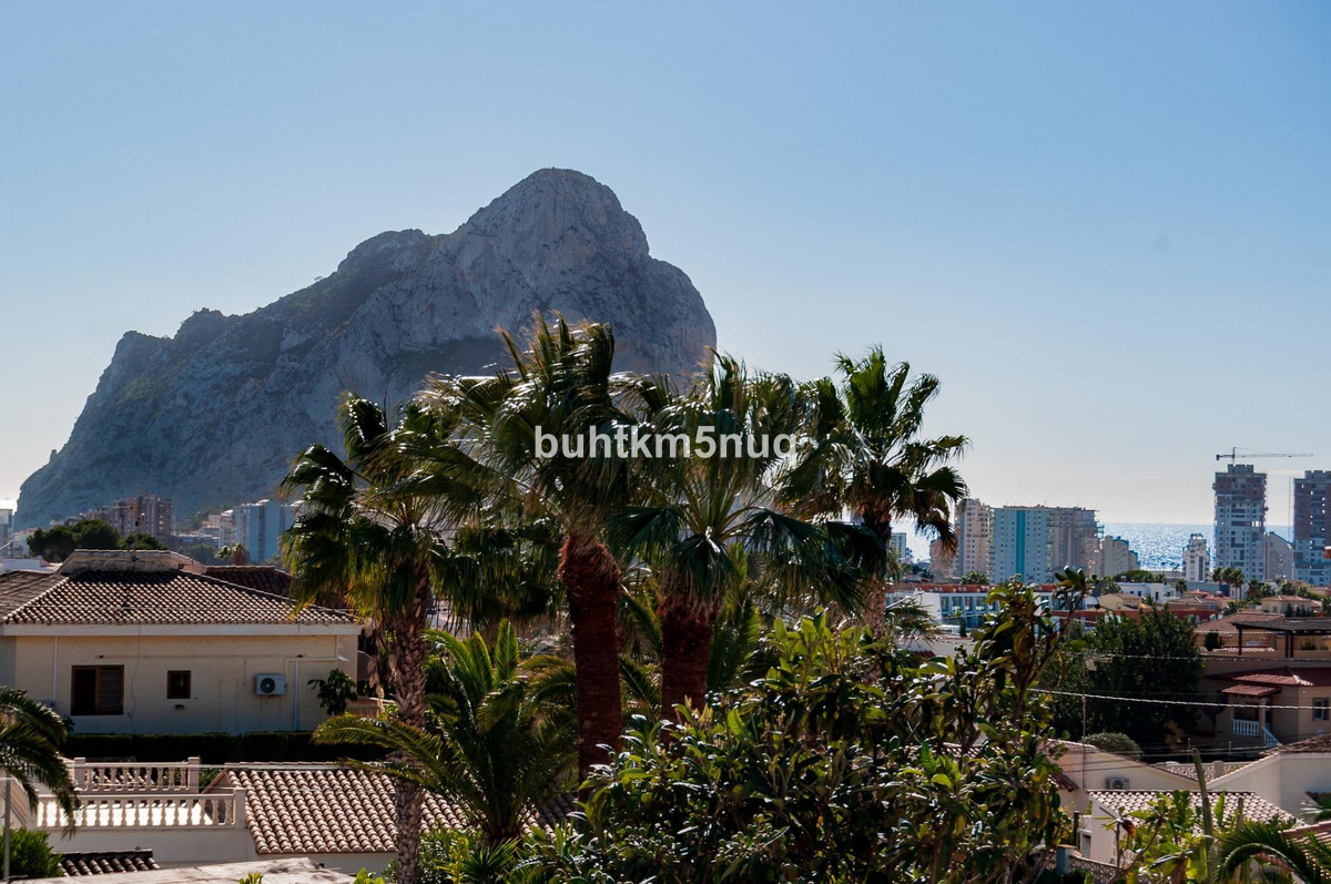 3-Bedroom Detached House in  Calpe | Sunny Casas - Costa ... - Image 3