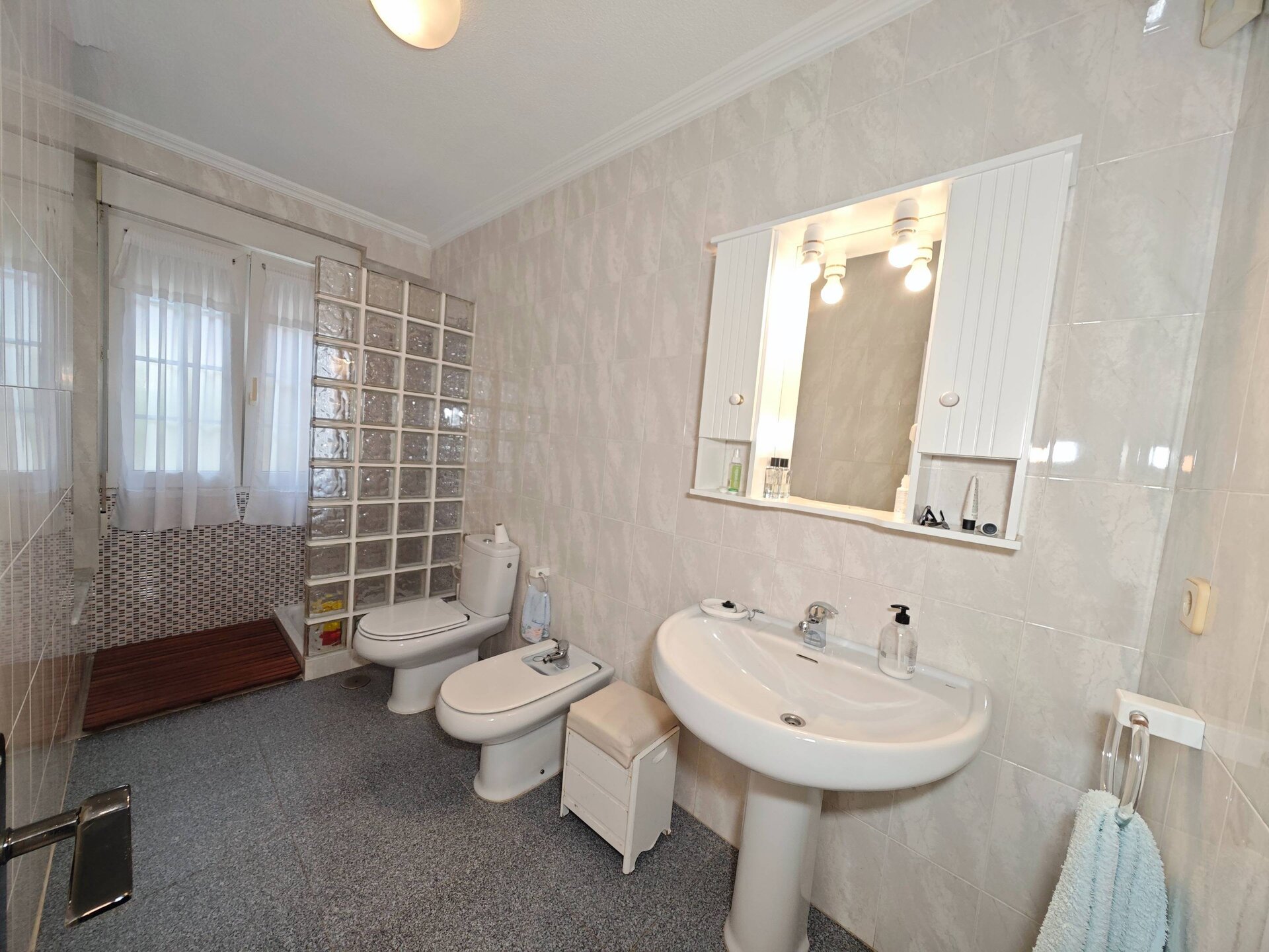 7-Bedroom Luxury Villa in Cabo Roig - Image 13