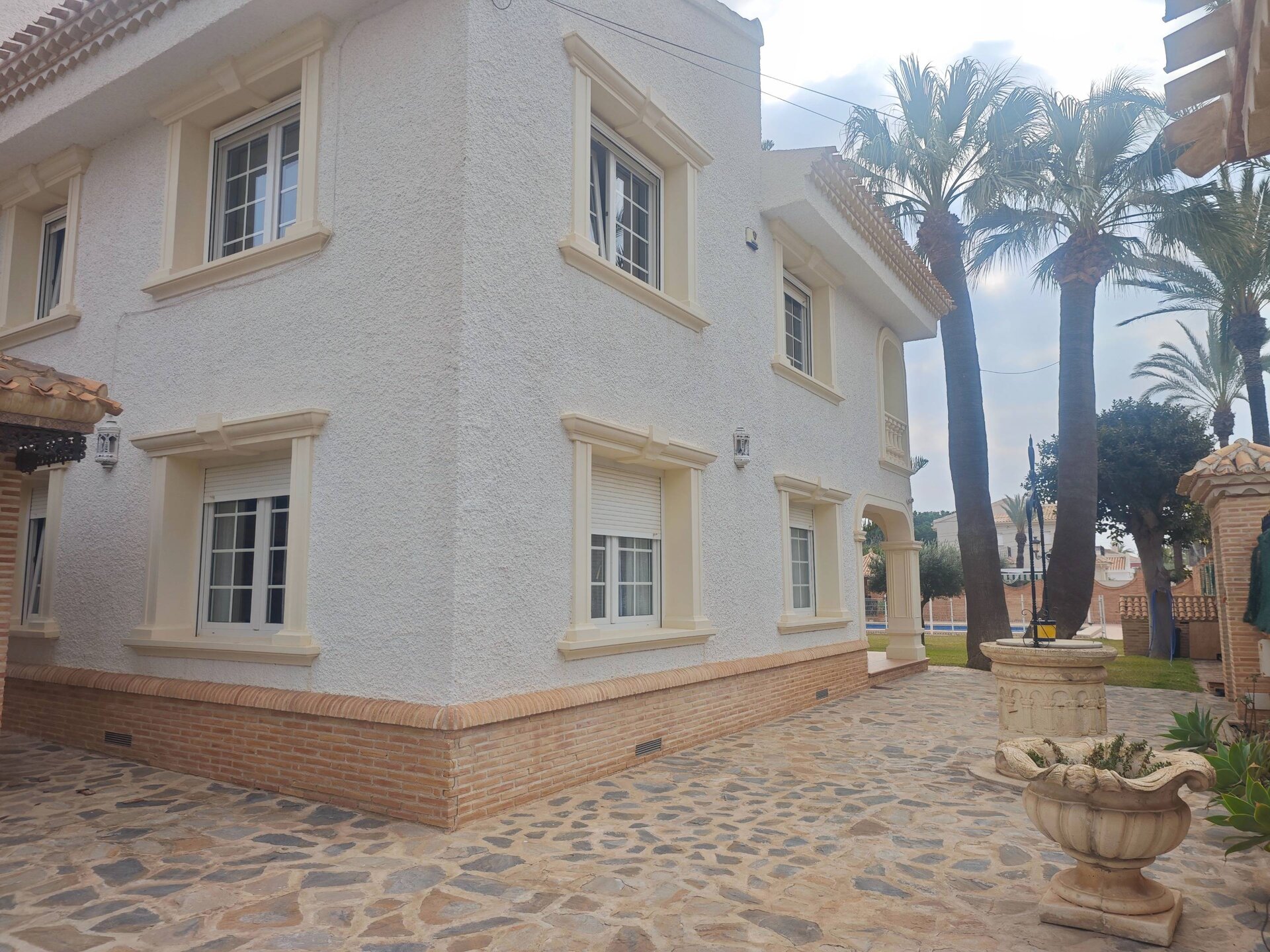 7-Bedroom Luxury Villa in Cabo Roig - Image 5