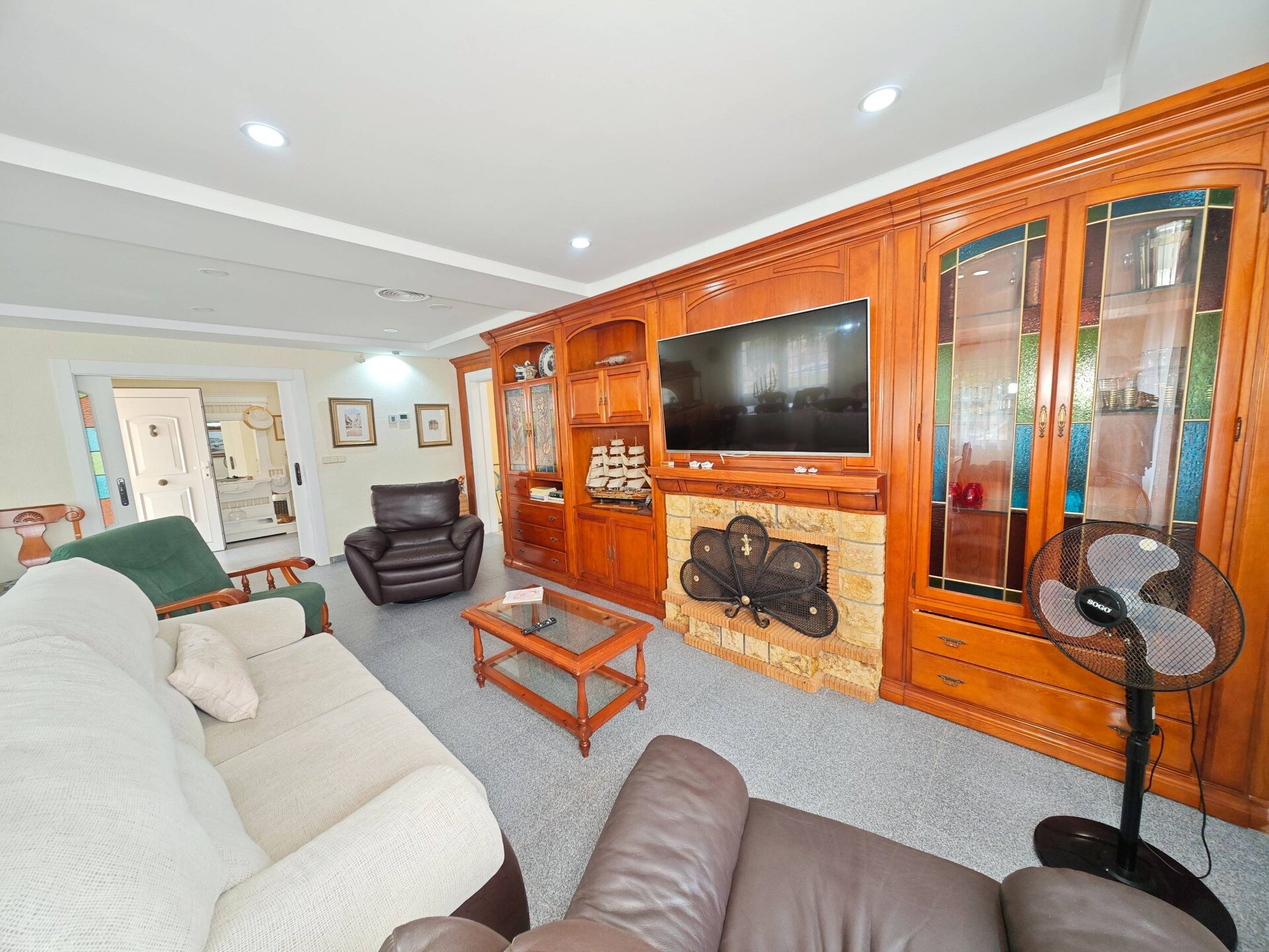 7-Bedroom Luxury Villa in Cabo Roig - Image 7