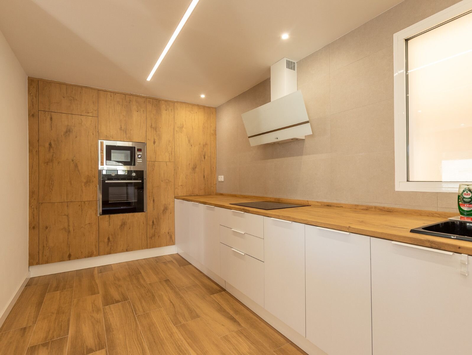4-Bedroom Villa in La Siesta, Torrevieja - Image 14