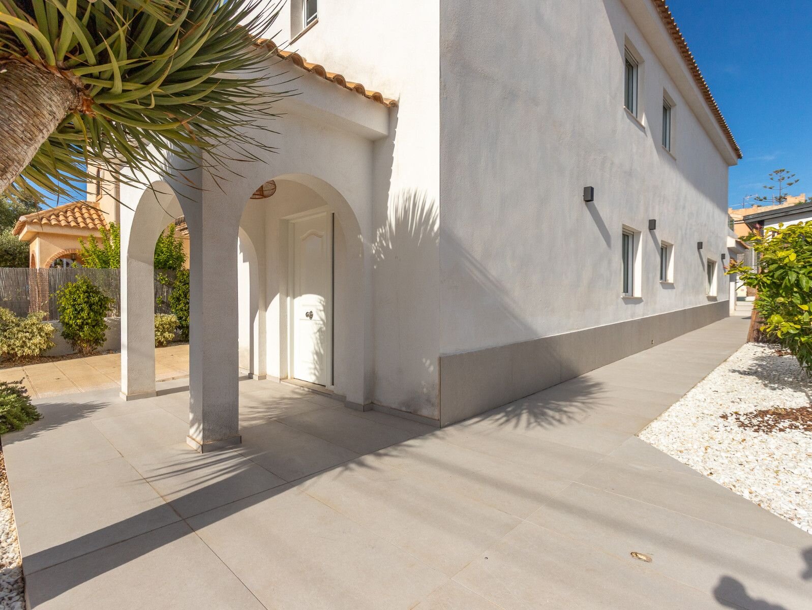 4-Bedroom Villa in La Siesta, Torrevieja - Image 25