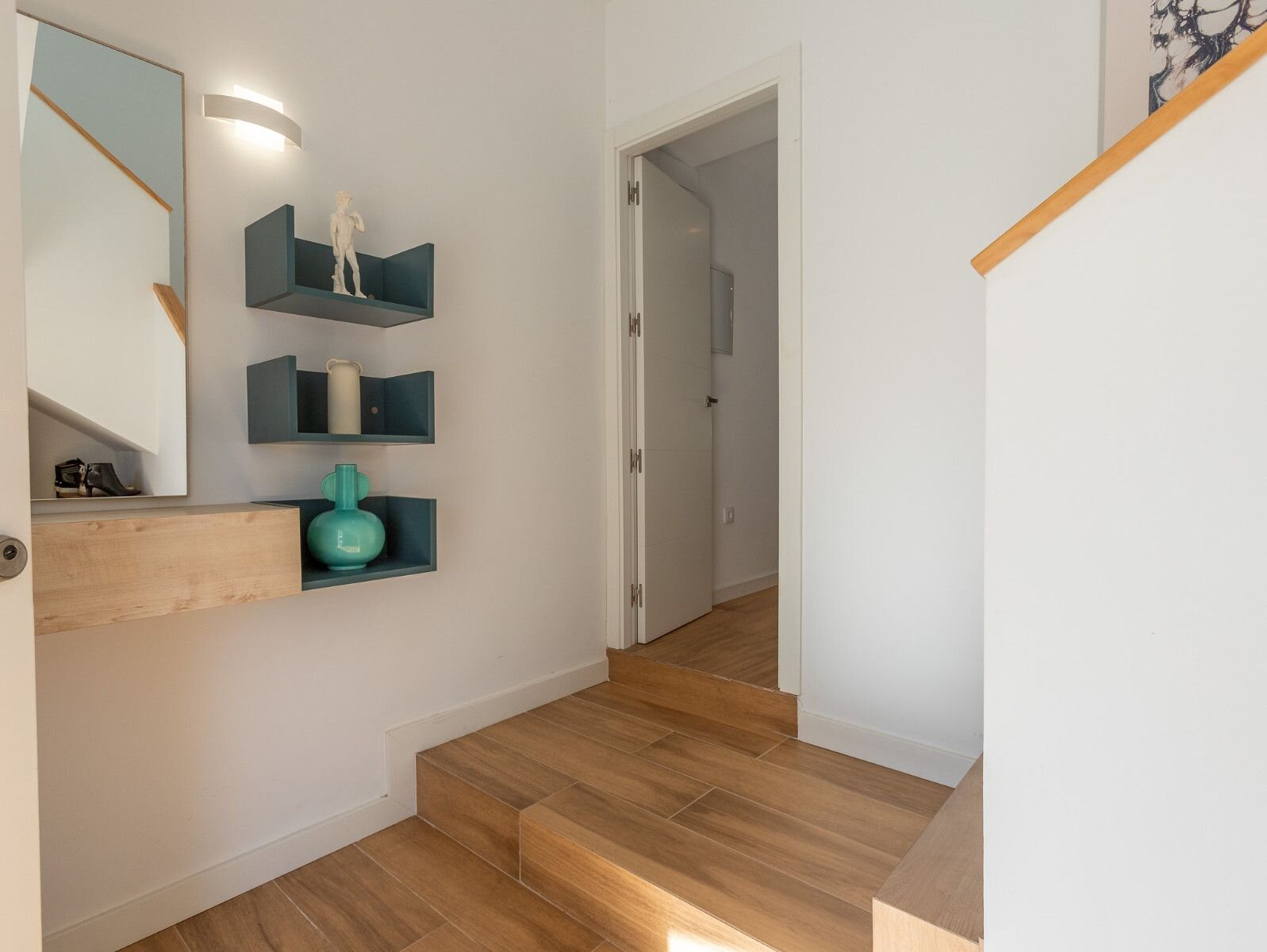 4-Bedroom Villa in La Siesta, Torrevieja - Image 4