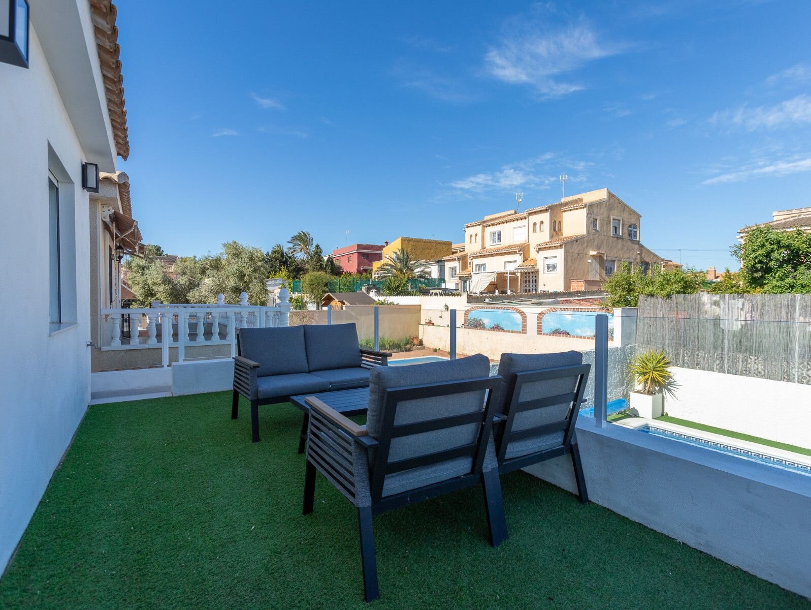 4-Bedroom Villa in La Siesta, Torrevieja - Image 41