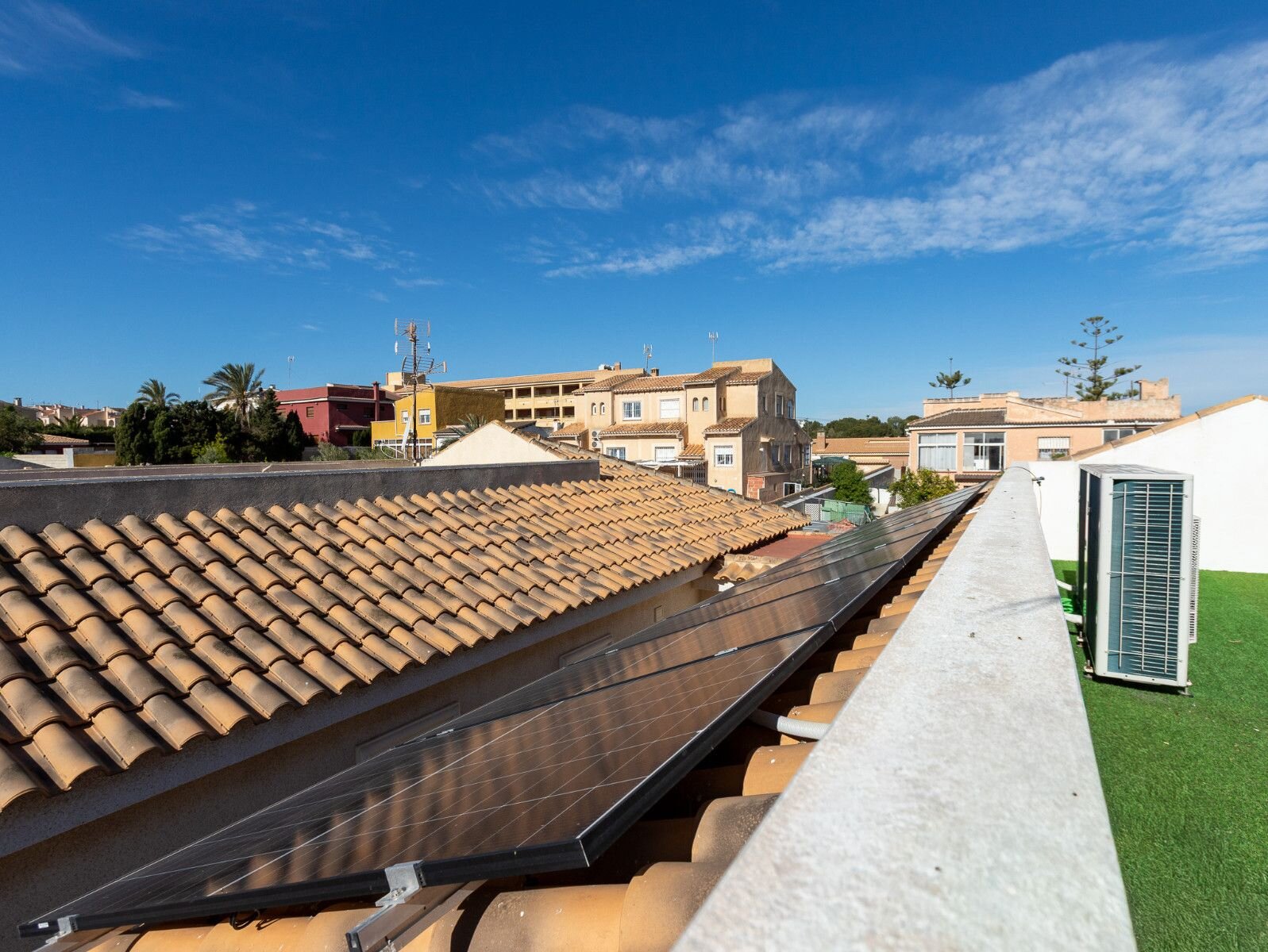 4-Bedroom Villa in La Siesta, Torrevieja - Image 46