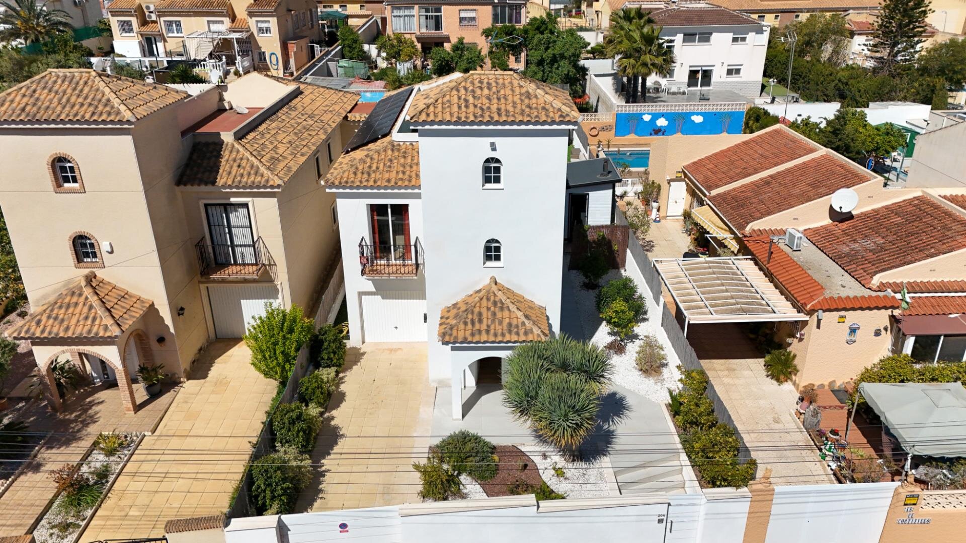 4-Bedroom Villa in La Siesta, Torrevieja - Image 47