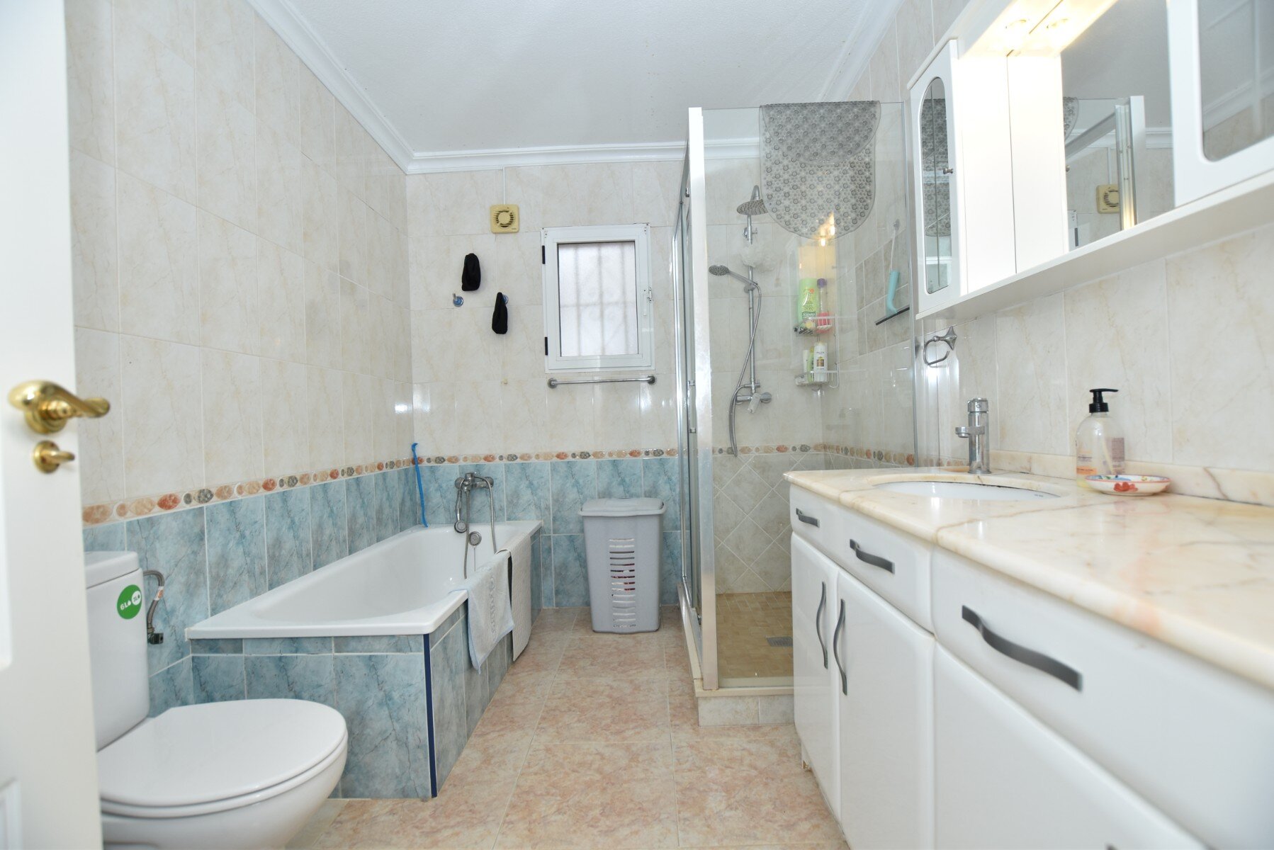 3-Bedroom Villa in Comunidad Valenciana, Algorfa - Image 18