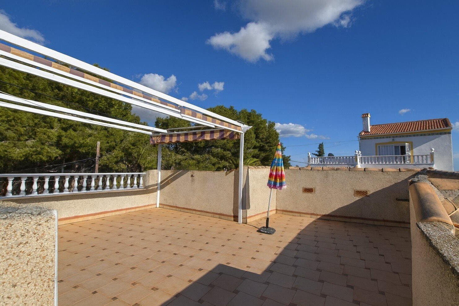 3-Bedroom Villa in Comunidad Valenciana, Algorfa - Image 2