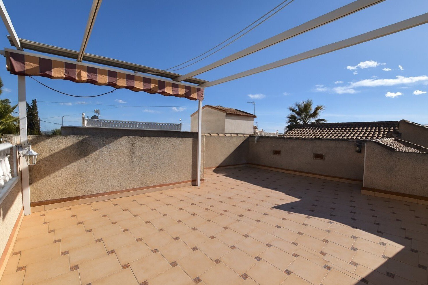 3-Bedroom Villa in Comunidad Valenciana, Algorfa - Image 3
