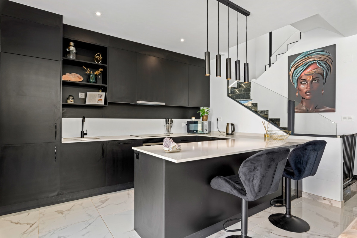 3-Bedroom Detached House in  Los Montesinos | Sunny Casas... - Image 10