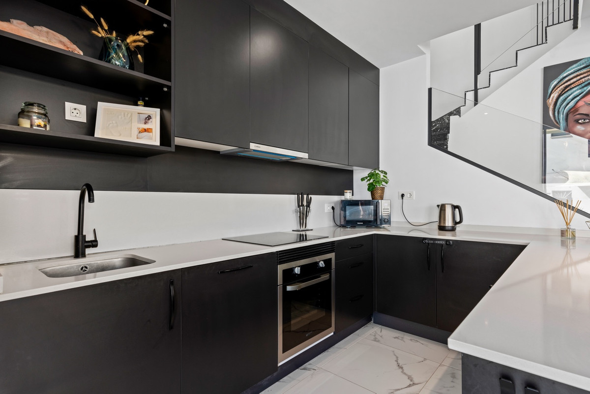 3-Bedroom Detached House in  Los Montesinos | Sunny Casas... - Image 11