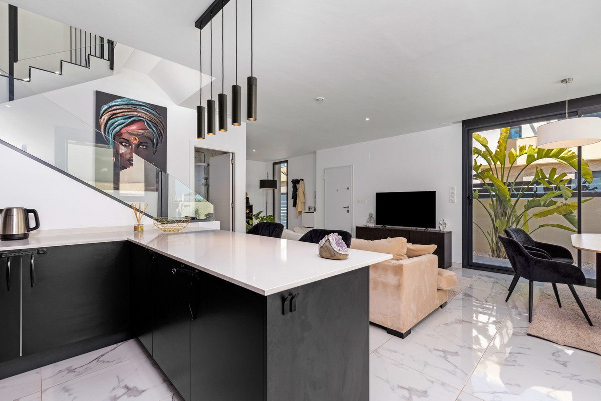 3-Bedroom Detached House in  Los Montesinos | Sunny Casas... - Image 12