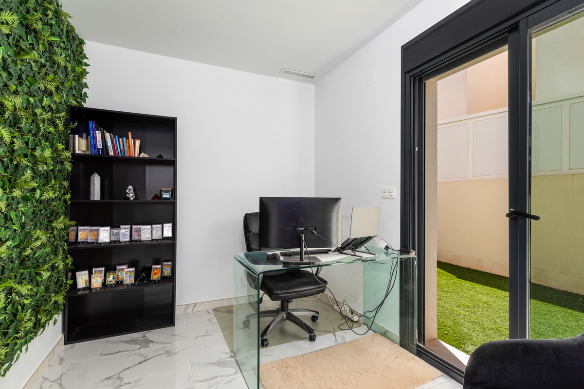 3-Bedroom Detached House in  Los Montesinos | Sunny Casas... - Image 14