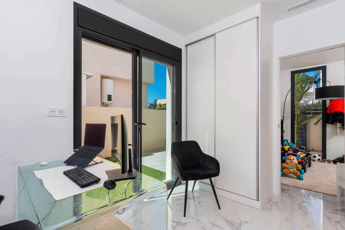 3-Bedroom Detached House in  Los Montesinos | Sunny Casas... - Image 15