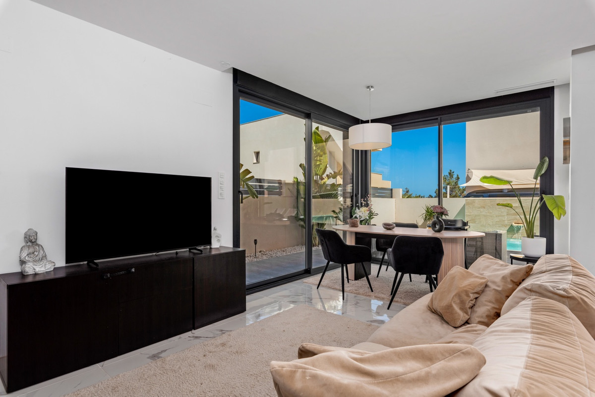 3-Bedroom Detached House in  Los Montesinos | Sunny Casas... - Image 6