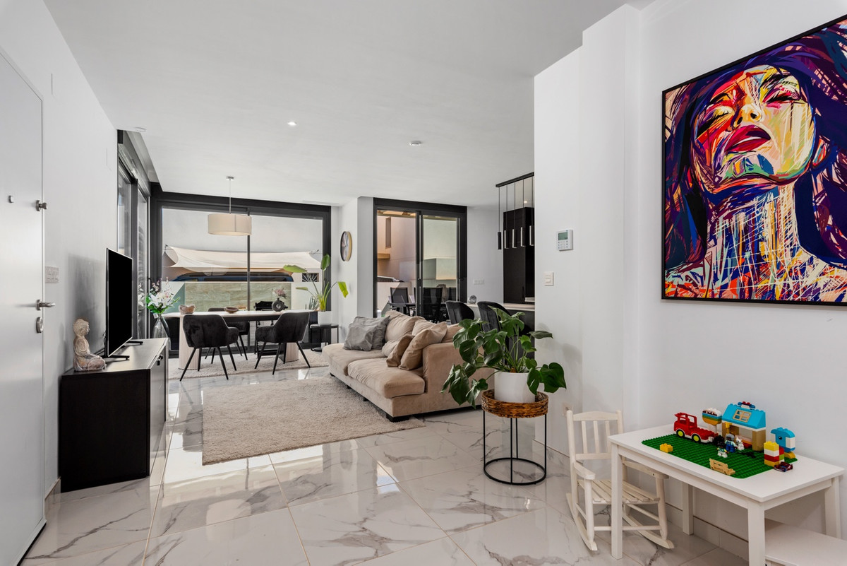 3-Bedroom Detached House in  Los Montesinos | Sunny Casas... - Image 8