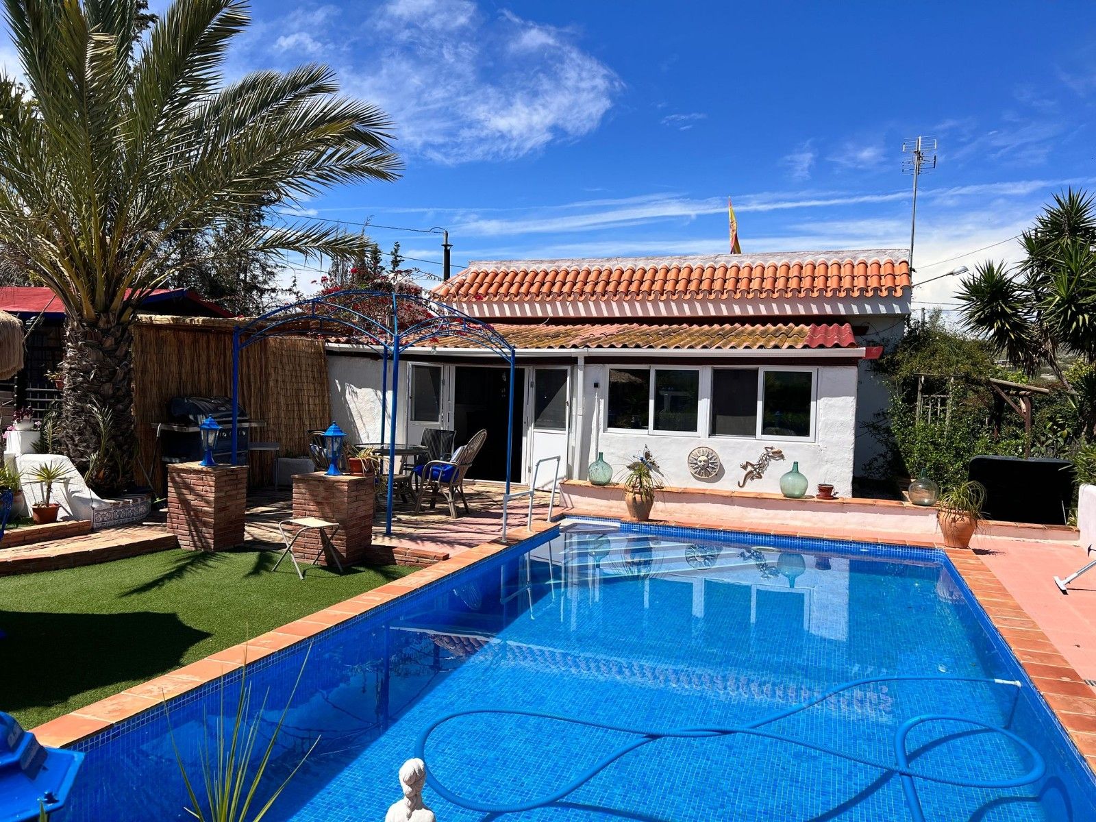 2-Bedroom Country House in Cartagena - Image 2