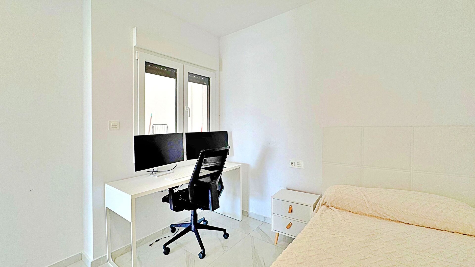 3-Bedroom House in La Siesta, Torrevieja - Image 22