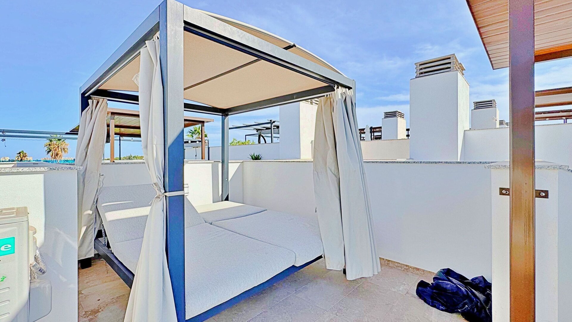 3-Bedroom House in La Siesta, Torrevieja - Image 28