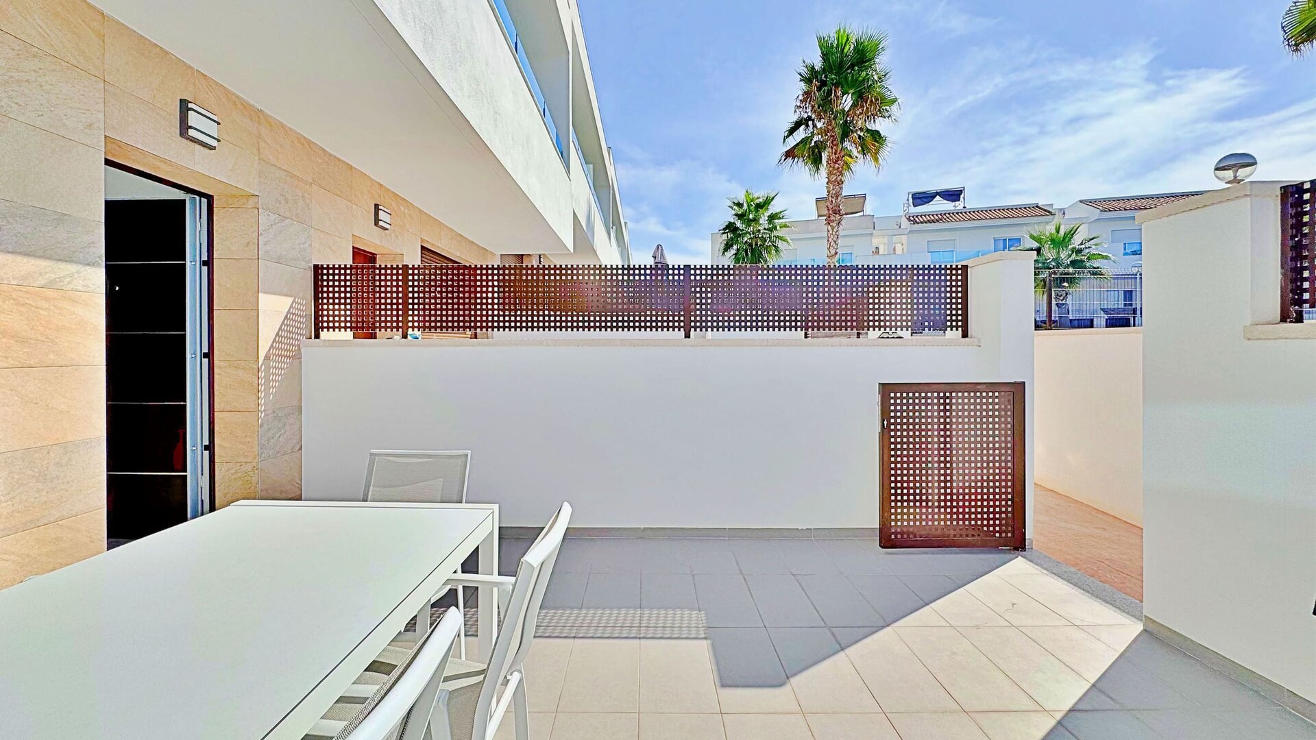 3-Bedroom House in La Siesta, Torrevieja - Image 5