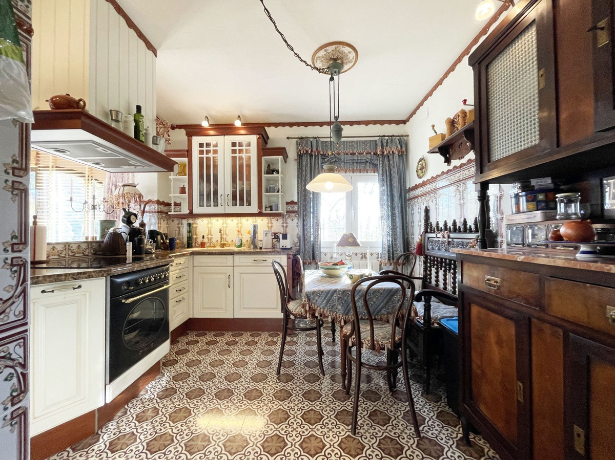 5-Bedroom Detached House in  Calpe | Sunny Casas - Costa ... - Image 10