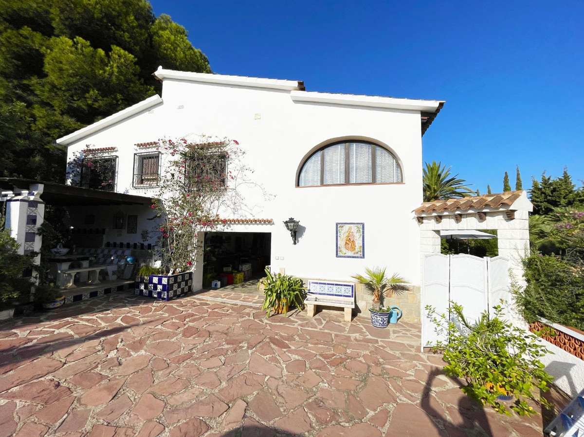 5-Bedroom Detached House in  Calpe | Sunny Casas - Costa ... - Image 21