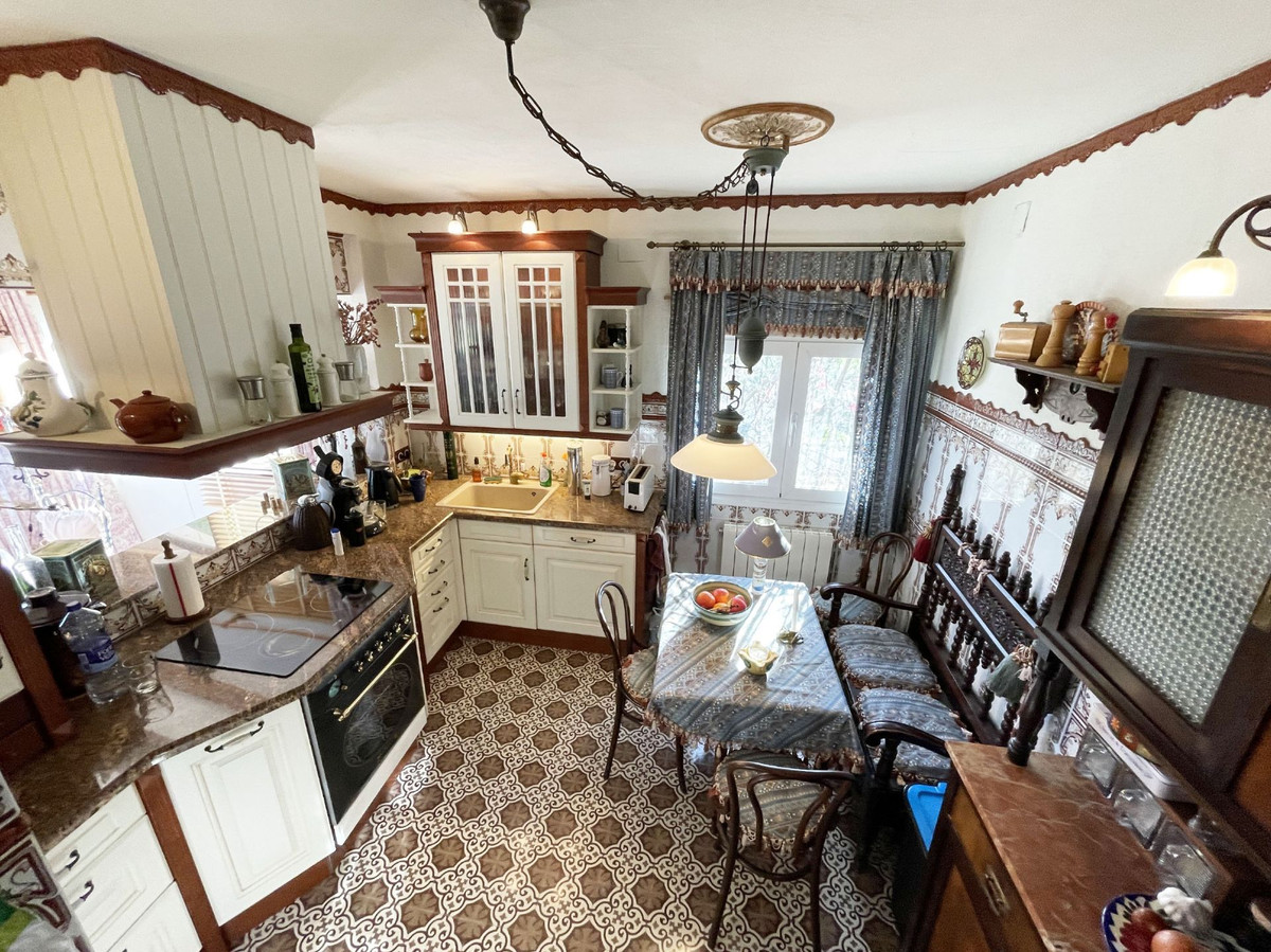 5-Bedroom Detached House in  Calpe | Sunny Casas - Costa ... - Image 9